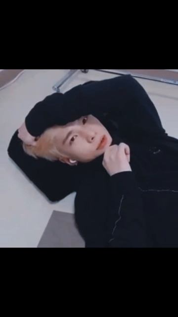 my talented prince ♡ hyunjin
(тгк: moonstruck_sol)