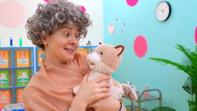 Диана и Рома ( Diana Roma ) - Оливер позаботится о Животных в Отеле для Домашних Питомцев