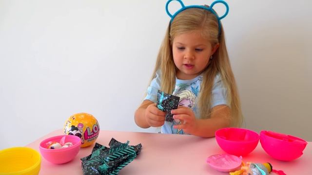 Диана и Рома Диана открывает LOL PETS подделка и оригинал ЛОЛ игрушки