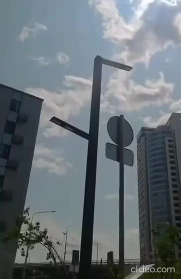 В Киеве заметили фонарь, который поддерживает СВО.
