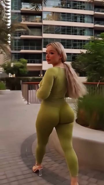 jXXXW_whU88 - Stunning tight classy jumpsuit： Street style outfit idea #fashion  #style #outfit #sho