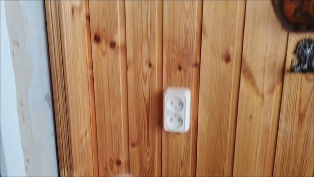 Установили кондиционер, готовим чемоданы к отпуску.