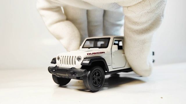 Масштабная модель автомобиля Jeep Gladiator в масштабе 1:38))из моей коллекции))