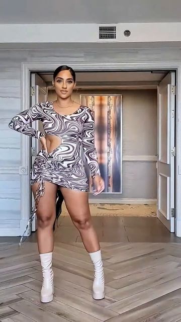 no8uaRJm-gc - This girl looks stunning in this dress #shorts