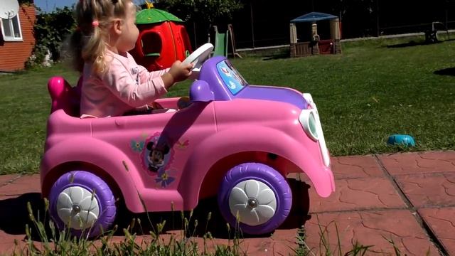 Диана и Рома Сюрпризы для Дианы Классный Батут МИККИ МАУС и игрушки Mickey Mouse Toys