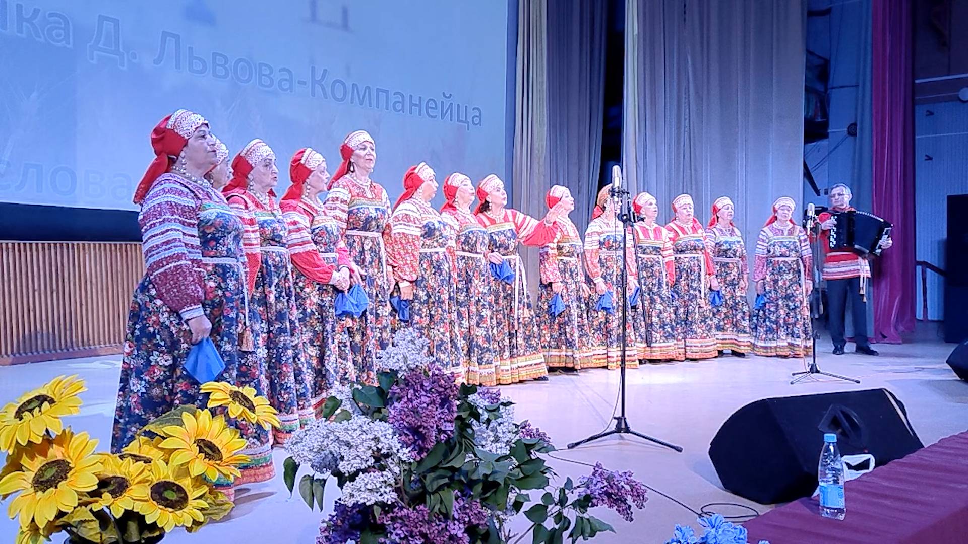 Отчётный концерт Ансамбля народной песни "Луговчанка"