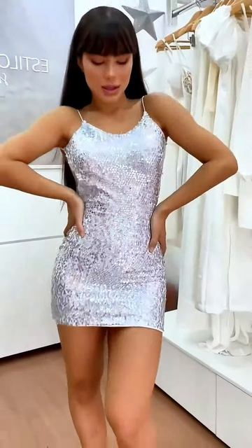 gVWEW0xwrBk - This girl looks stunning in this dress #shorts