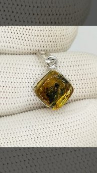 Балтийский янтарь