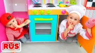 Влад и Ники готовят завтрак для мамы! Видео для детей.