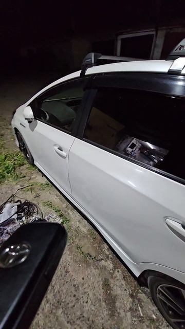 Wireless Door Lock Control for rear door Prius Alpha