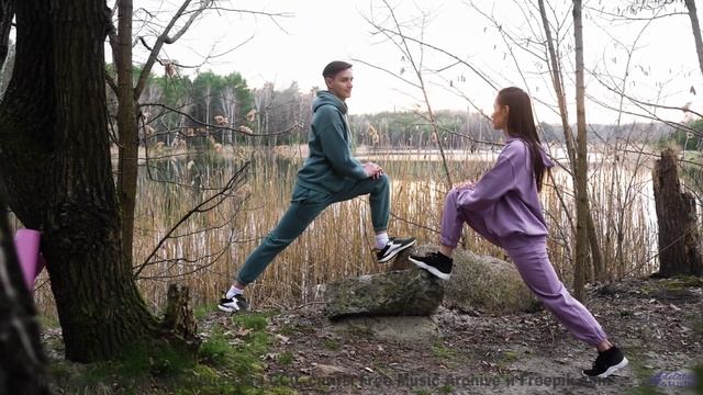 Идеальный саундтрек для путешествия вдвоём под бесконечным небом - Moves -- Makaih Beats -- Moves