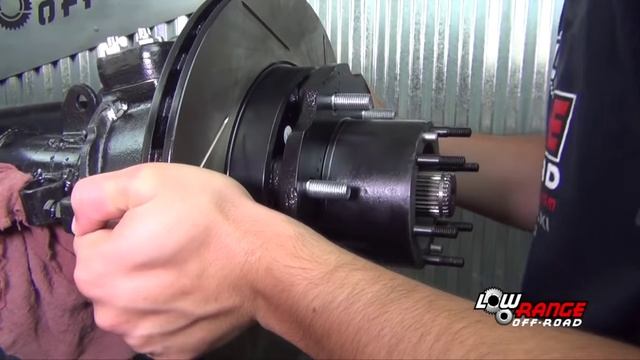 How To Rebuild A Toyota 4X4 Solid Front Axle (Part 8) Hub, Rotor Bearing Installation