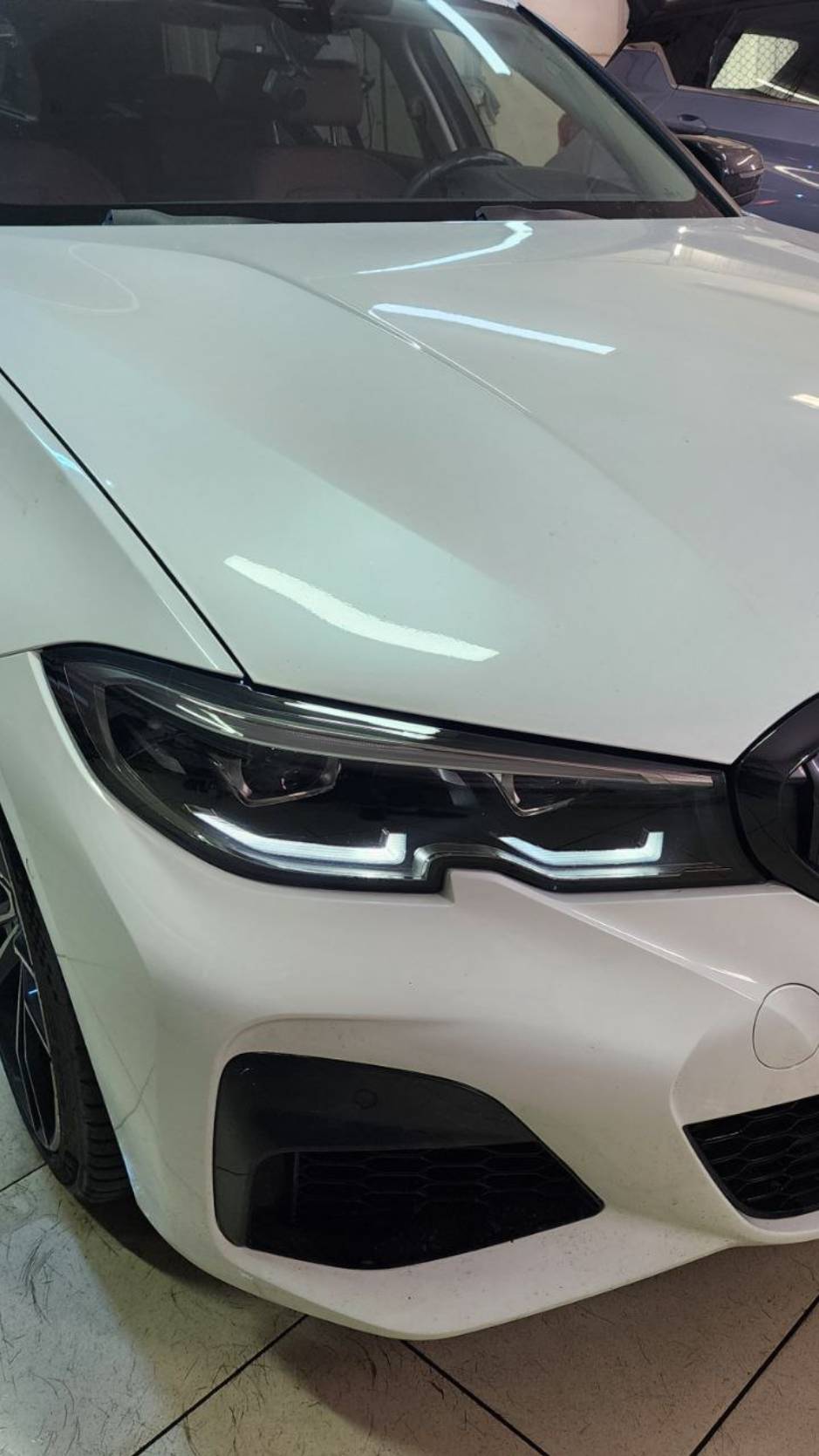 BMW 3 - притемнили фары полиуретановой плёнкой