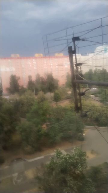 У нас Волгодонске пошёл дождь днем