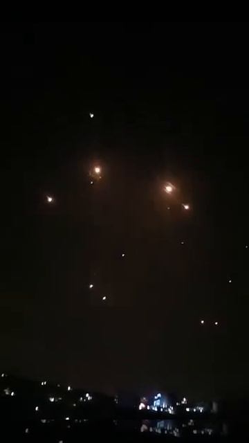 Иранские ракеты украсили ливанское небо