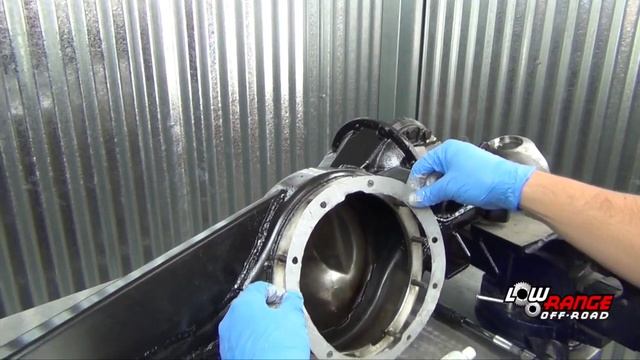 How To Rebuild A Toyota 4X4 Solid Front Axle (Part 3) Installing the Differential