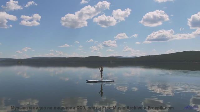 Океан, песок и музыка, которая звучит как биение двух сердец! - Cool Jazzy Bass + Vibraphone -- M33