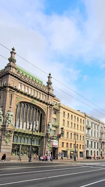 Невский проспект в Санкт-Петербурге