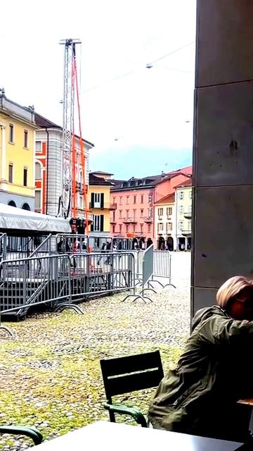 Камера в сердце событий