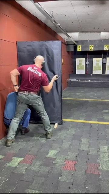 Видео с занятия по огневой подготовке (программа ПП Телохранитель)