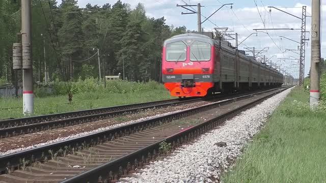 Видео с электропоездами на ст. Монино и прилегающем перегоне ст. Чкаловская - ст. Монино.