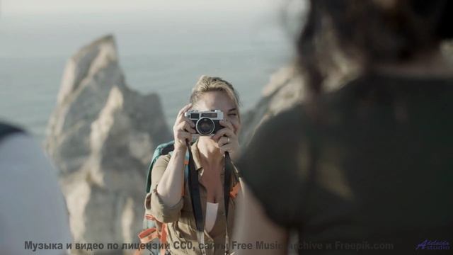 Музыка несёт сквозь леса, реки и закаты без остановки - Corporate Advert -- Scott Holmes Music -- Co