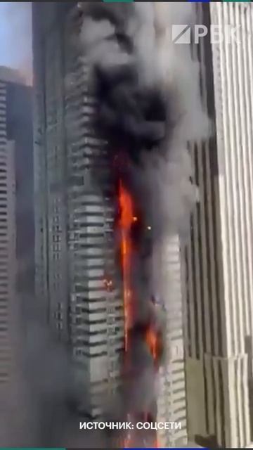 В Дубае вспыхнул пожар в 67-этажном жилом небоскрёбе Tiger Tower в районе Дубай Марина.