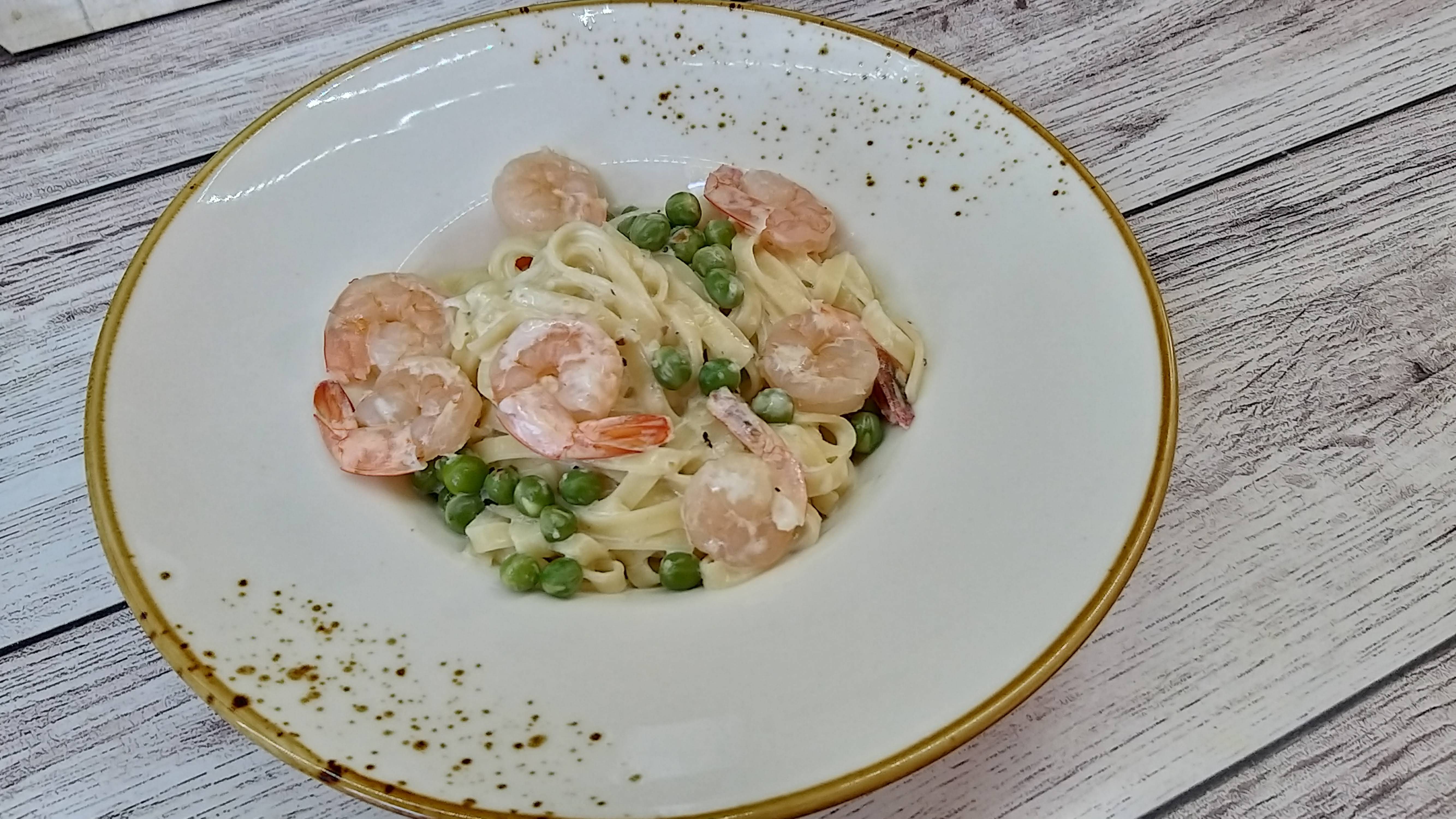 Итальянская ПАСТА С КРЕВЕТКАМИ и горошком в сливочном соусе. Вкусный ужин буквально за 20 минут!