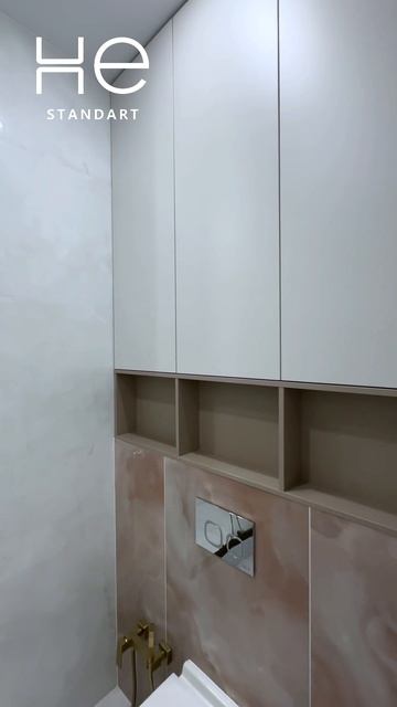 Шкаф над инсталляцией.