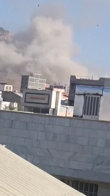 Израиль атаковал военную базу имени имама Хасана в Керманшахе на западе Ирана.
