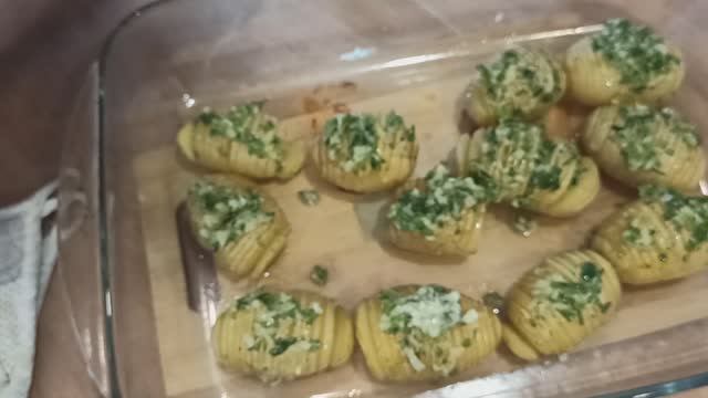 Картошка с масляно-чесночным соусом #БАТЯНАКУХНЕ #готовимпросто #готовимвкусно