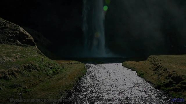 Леса звучат как гимн свободе вместе с этим треком - Wide Open Spaces -- HoliznaCC0 -- Washed Up