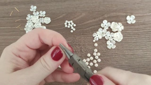 How to make flower earrings with your own hands from pearls. DIY.
