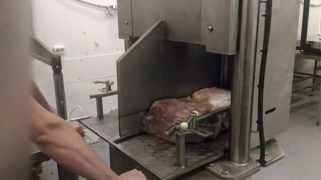 Гильотина, рубка мясных блоков