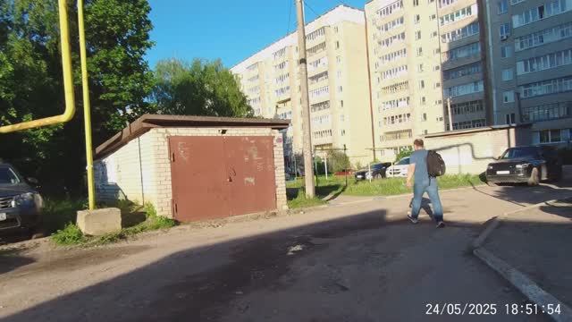 По дворам Красноармейской в Йошкар-Ола май 2025