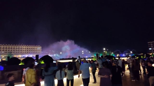 Мы танцуем у фонтана 14.06.25.
