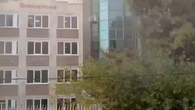 🇮🇷 Иран

В Тегеране  одновременно прогремели пять взрывов заминированных автомобилей. Пишут, что з