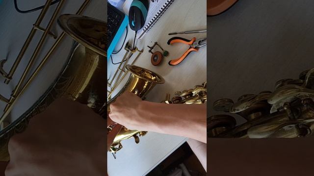 Ремонт саксофона. Устранение вмятины