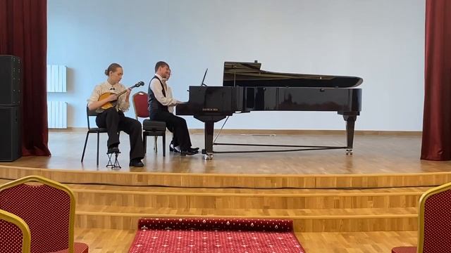 Николай Будашкин - Концерт для домры с оркестром 1я часть. Исп. Татьяна Казанцева и Антон Хазипов