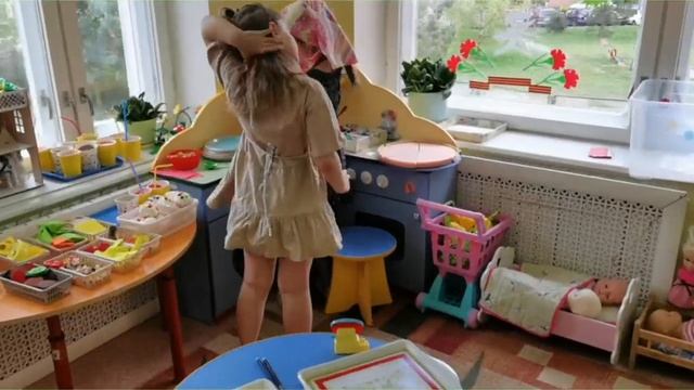 Сюжетно-ролевая игра Кафе. Автор Услугина Т.А.