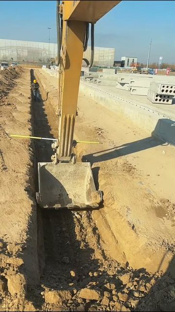 Digging holes using an excavator #shorts
