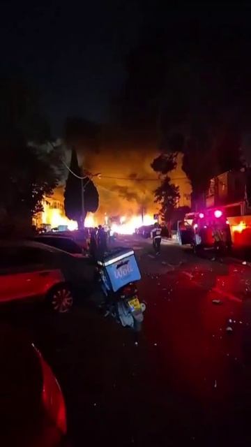 Место падения одной из иранских баллистических ракет в Хайфе. Военный Осведомитель