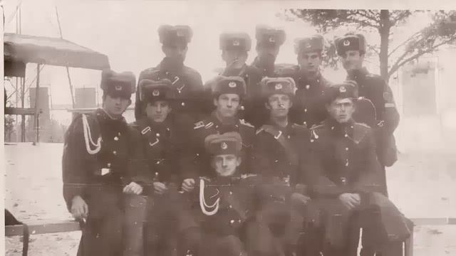 Замполиты, политруки !