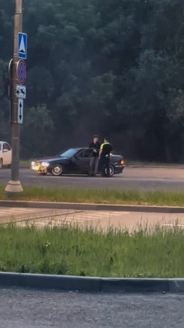 Ночами сотрудники ДПС гоняют дрифтеров возле Гребного канала и на Островной улице в Крылатском 🚔
