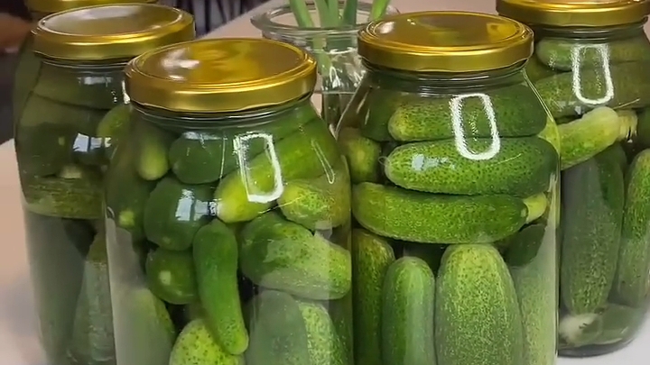 Хрустящие ОГУРЧИКИ по-маминому рецепту...🥒😋