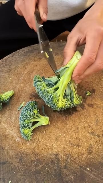 Chop broccoli #shorts