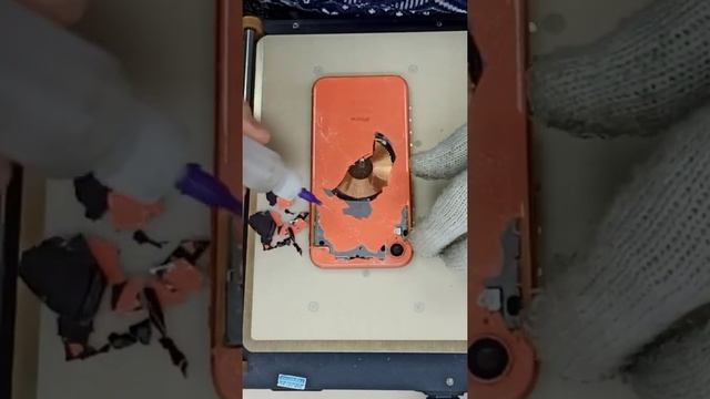 iPhone XR замена заднего стекла и основной камеры.
