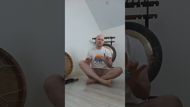 Бубен на 60 см. Обод бук, кожа коза. В подарок варган.
