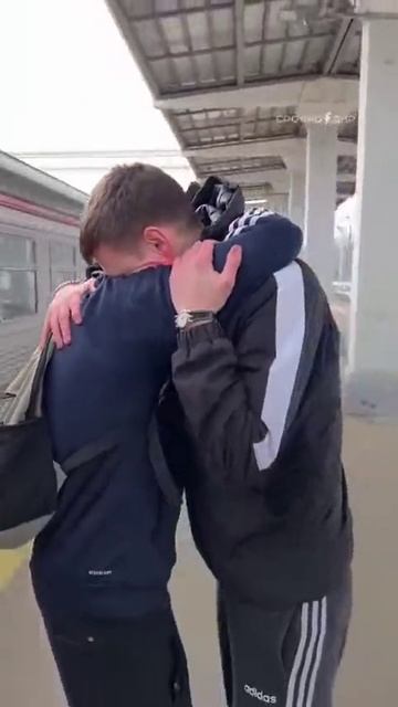 Украинец переплыл реку, чтобы сбежать с Украины и встретиться со своим русским братом