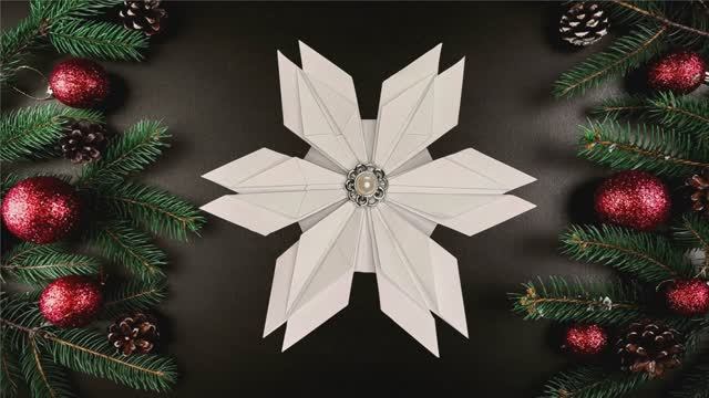 Как сделать снежинку из бумаги своими руками ❄ Объемная Снежинка из бумаги